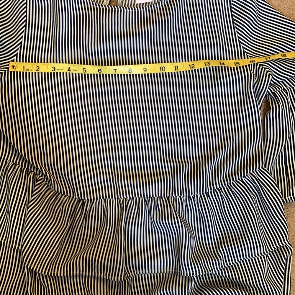 EUC Vertical Striped Women’s Ruffle Long Sleeve Blouse - Picture 5 of 7